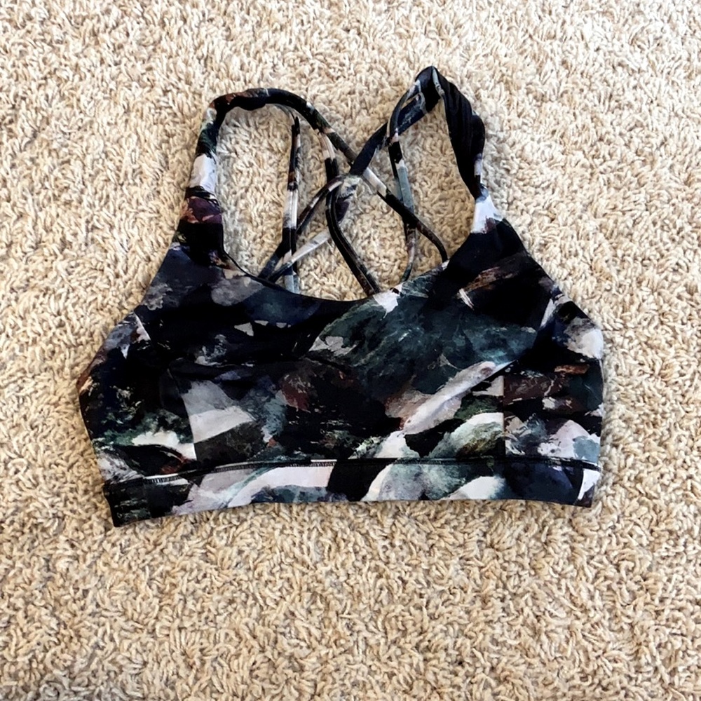 Lululemon sports bra